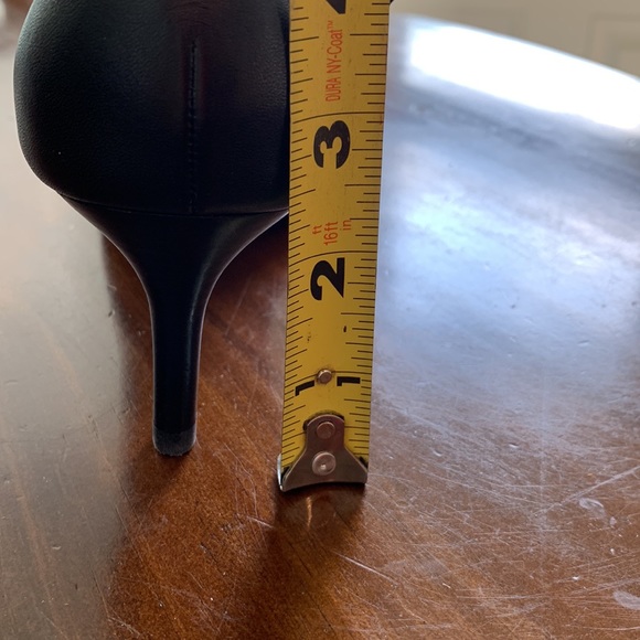 Talbots Trulli heel in black - size 7M - Picture 13 of 13